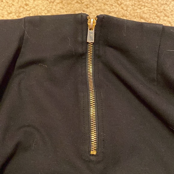 Black stretchy knee length skirt - Picture 2 of 2